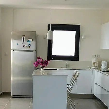 וילה Safir Villen